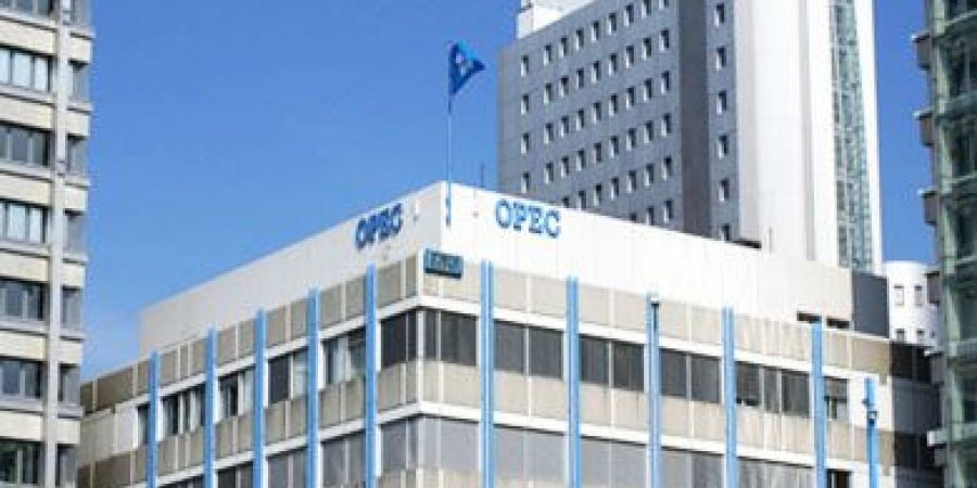 11 دولة غير عضو في "الأوبك" توافق على خفض إنتاجها بـ558 ألف برميل يومياً