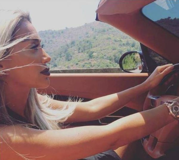 صور.. مايا دياب محبة للسرعة وحادث كاد أن يودي بحياتها