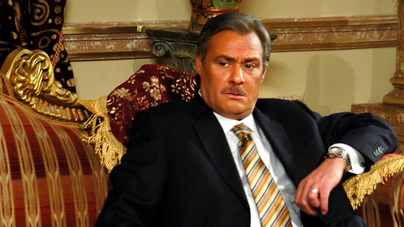 هكذا علّق فاروق الفيشاوي على إيقاف إبنه "أحمد" عن التمثيل!