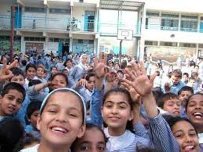 جدول الامتحانات النهائية لمدارس وكالة الغوث في غزة
