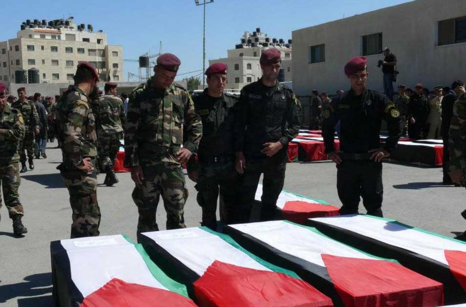 بعد تدخل الرئيس .. الاحتلال يقرر تسليم جثامين 5 شهداء من الخليل