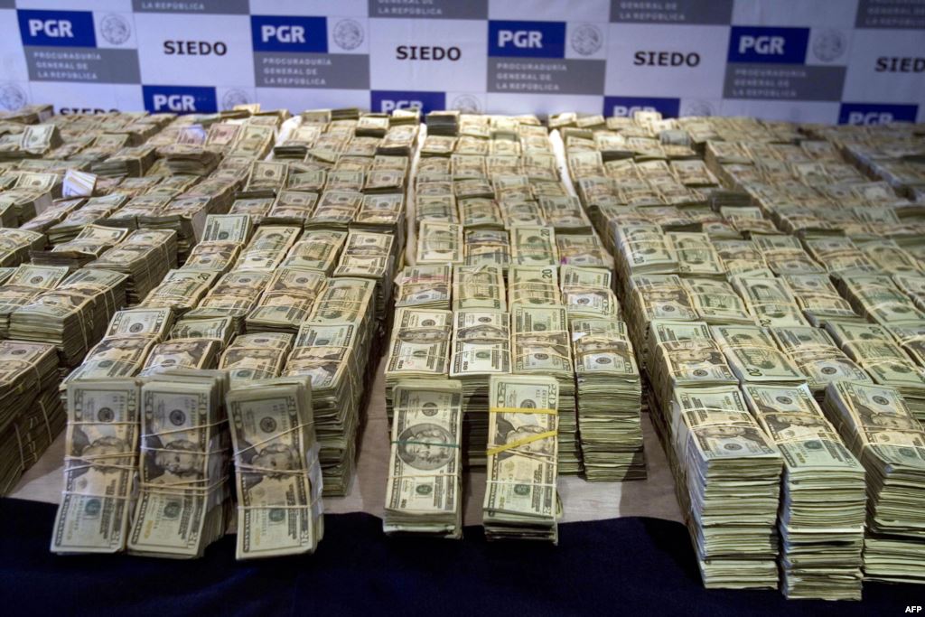 كم هو رصيد كل مدينة فلسطينية داخل البنوك ؟! "أموال طائلة تنهى كل الأزمات"