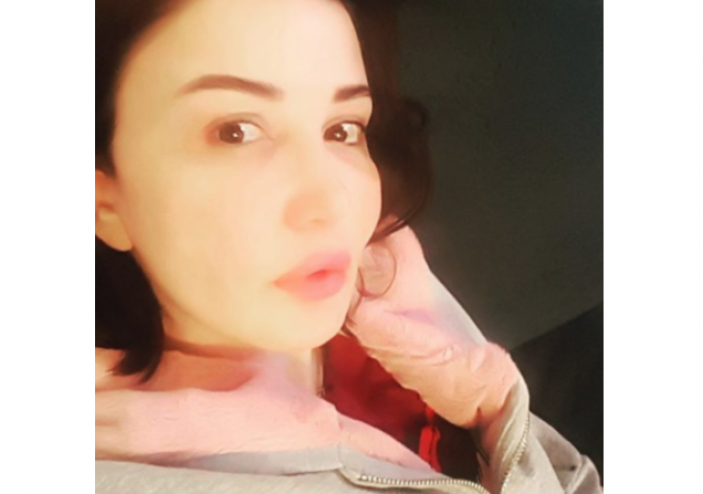 بالصور: لن تصدقوا من هذه الفنانة السورية الشهيرة بلا مكياج!