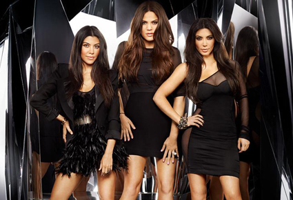 بالصور : أسعار خيالية للأخوات كارداشيان مقابل الإعلانات