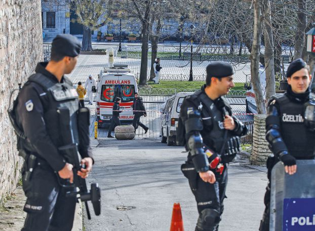 الشرطة التركية تعتقل 4 سوريين لاشتباههم بمحاولة تنفيذ هجوم في انقرة