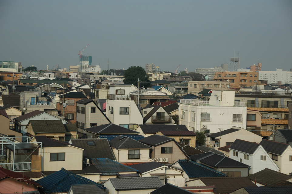 حريق هائل ينتج عنه انقطاع الكهرباء عن 350 ألف منزل في طوكيو