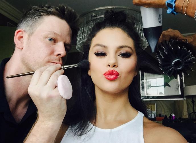 بالصور : اطلالات جديدة لـ سلينا جومز لخريف هذا العام