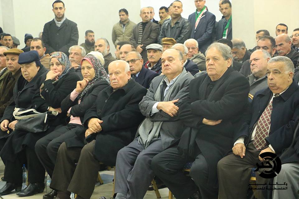بالصور: حفل توقيع كتاب مشاعل الطريق للكاتب اللواء " عرابي محمد كلوب"