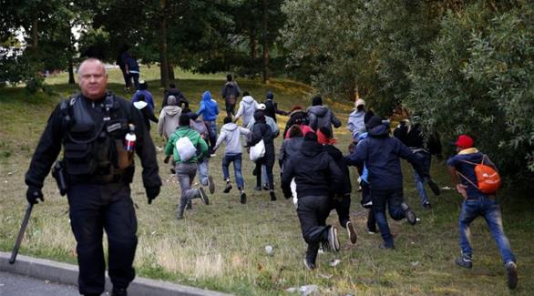 الأمن الفرنسي يحبط محاولة حوالي ألف مهاجر دخول نفق المانش