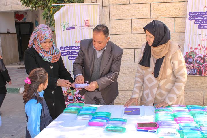 بدعم كريم من مؤسسة التعاون، جمعية الحق في الحياة توزع نظارات طبية على الأطفال ذوي متلازمة داون