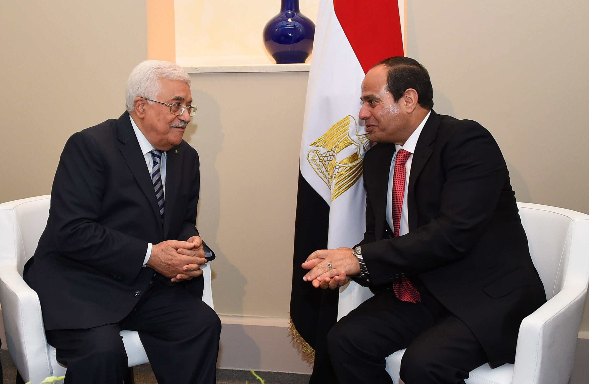 الكشف عن أسباب لقاء عباس بالسيسي في القاهرة غداَ