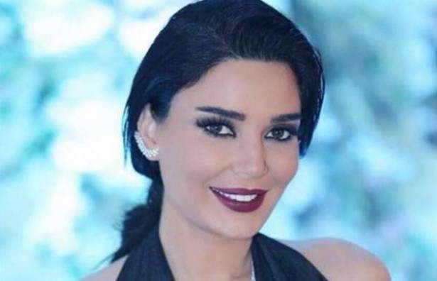 بالفيديو: سيرين عبد النور تعيش أجواء الميلاد مع ابنها كريستيانو