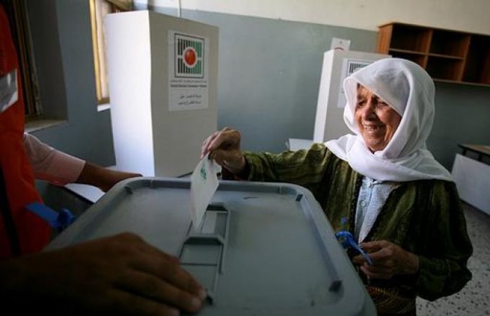 القوى الوطنية والإسلامية تجتمع غداً الأحد مع رئيس لجنة الإنتخابات المركزية