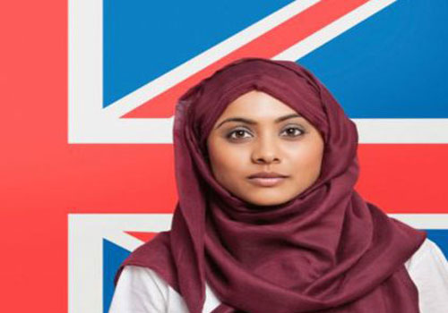 دراسة بريطانية : المرأة المسلمة المتعلمة أقل حظًا من غيرها في الوظائف