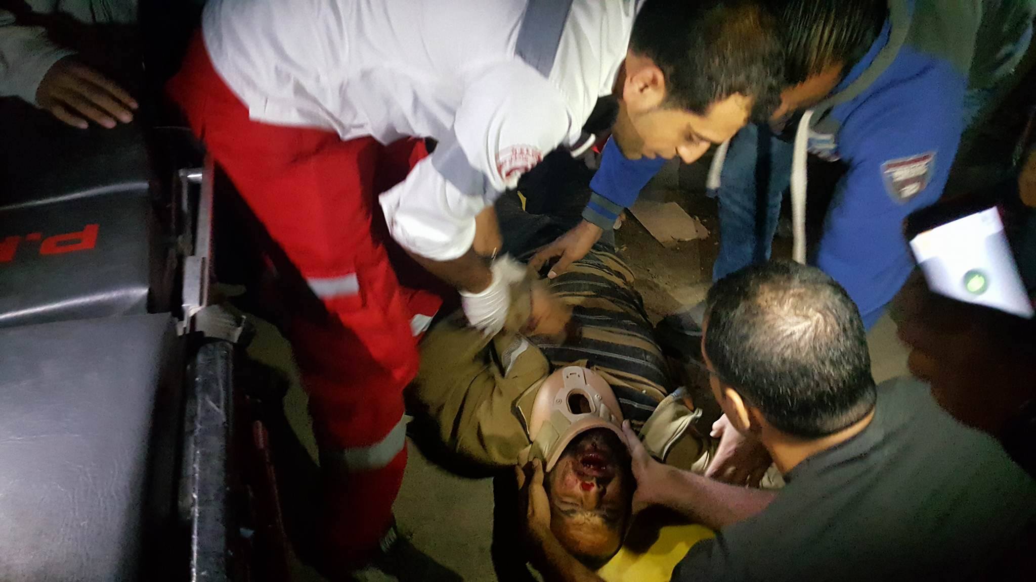 بالصور.. إصابة 3 مواطنين بجراح خطيرة جراء حادث سير في مخيم البريج وسط القطاع
