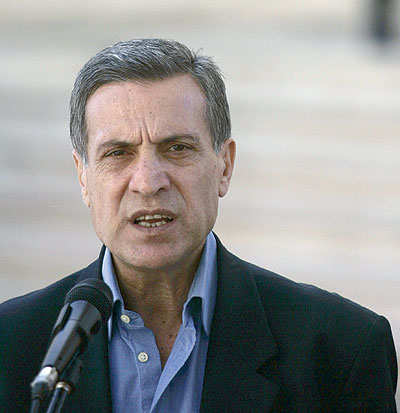 الرئاسة تحمل الحكومة الإسرائيلية مسؤولية إعدام الرضيع دوابشة حرقا في دوما