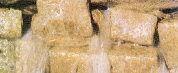 ماء زمزم يتجدد بإستمرار داخل البئر بنفس مقدار المياه المستخرجة منه..إعجاز يفوق الخيال!