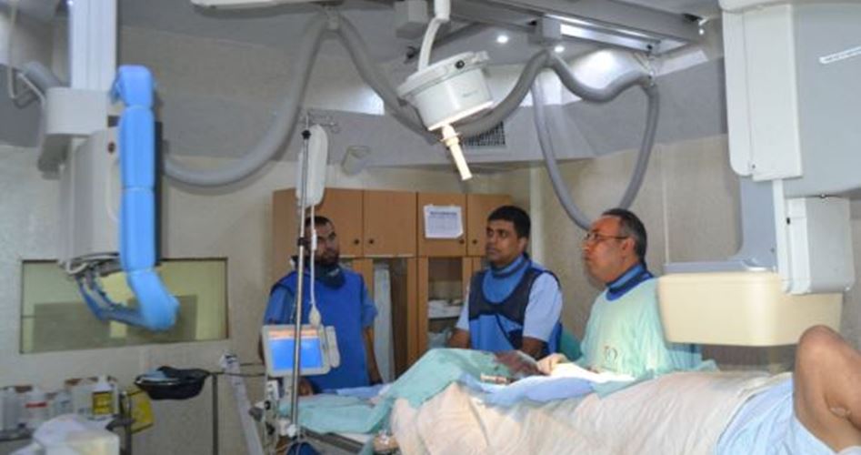فريق طبي بالخدمة العامة ينجح في إنقاذ ساق مريض من البتر