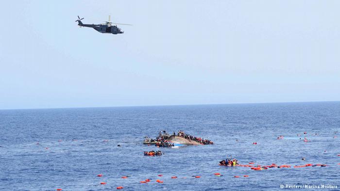 المتحدث باسم خفر السواحل الايطالي يؤكد اغاثة 4500 مهاجر في البحر المتوسط