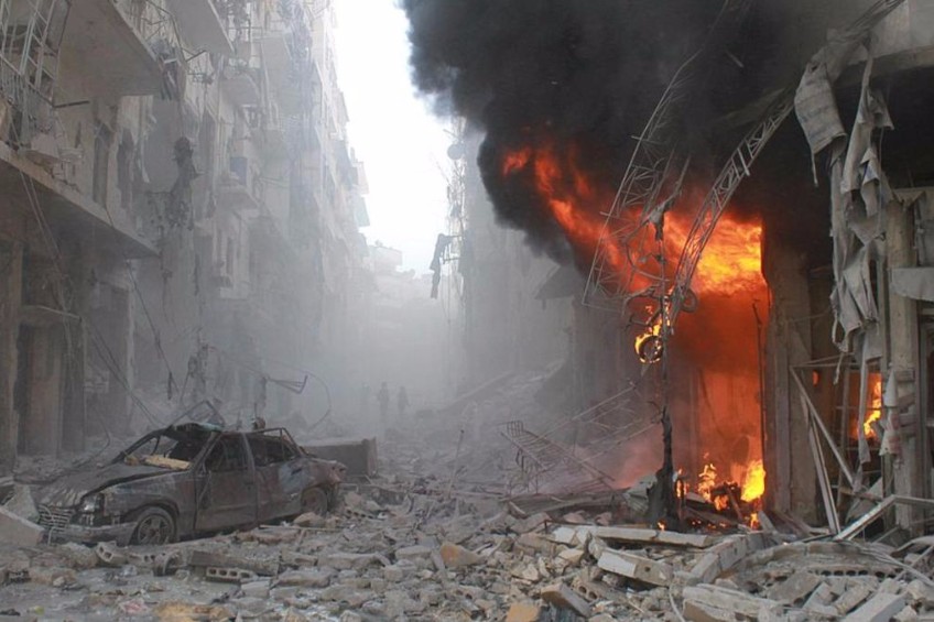 النظام السوري يصعد من غاراته بريف دمشق والمعارضة تتصدى