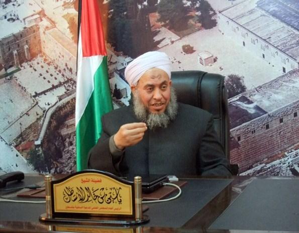 الأسطل يستنكر قتل الشاب مثقال السالمي بغزة