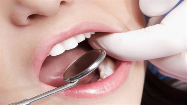 الكحول والتدخين من أهم مسببات سرطان الفم