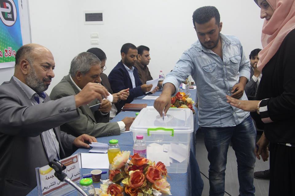 في جلسة توافقية.. حماس لا تمانع القوائم المشتركة وفتح تؤكد على وحدتها في خوض الانتخابات