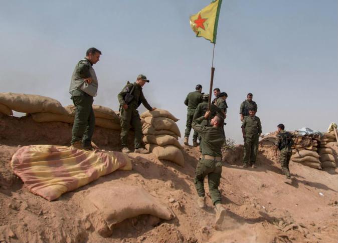 الأكراد يعلنون فيدرالية "روج آفا وشمال سوريا"