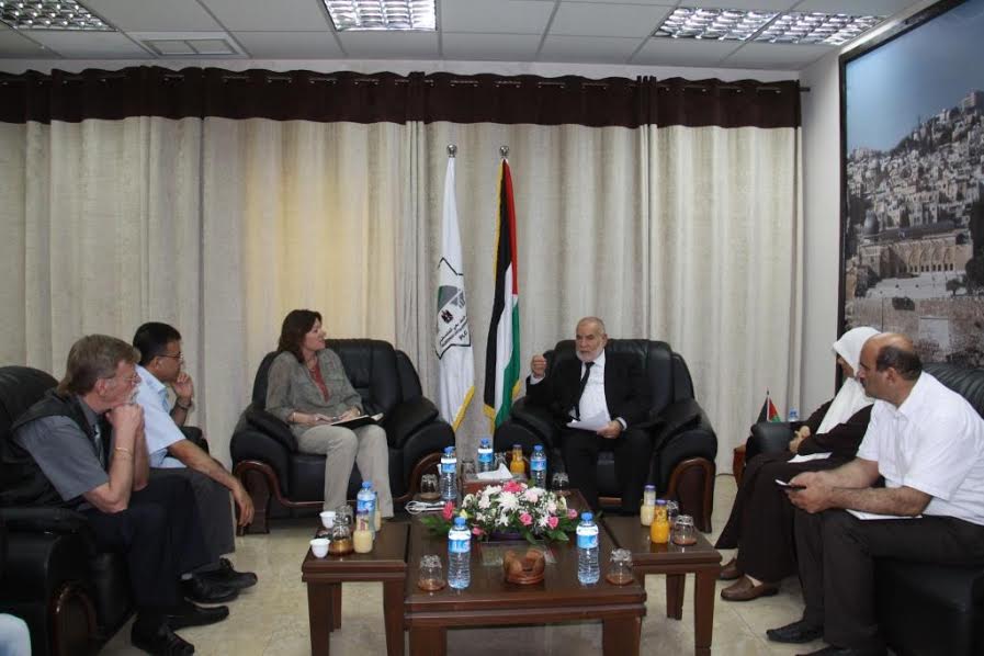 بحر : تأجيل الدراسة "جريمة كبرى" تؤدي إلى انفجار الشعب الفلسطيني