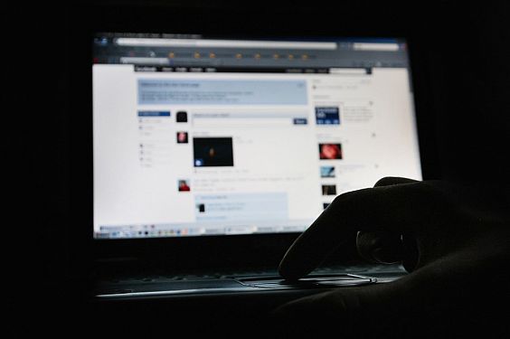 تزامناً مع مقاطعة فلسطين لـ "فيسبوك".. الاحتلال يحاكم 145 ناشطاً بتهمة التحريض