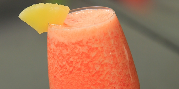 عصير فراولة بالاناناس