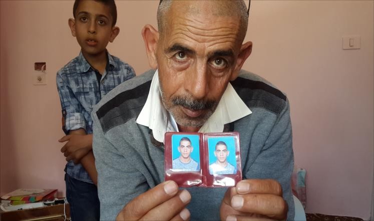 بعد مداهمة منزليهما