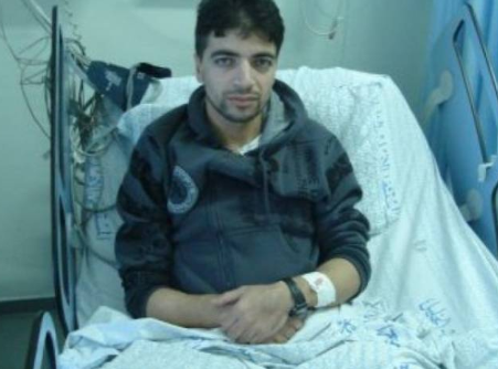 مناشدات للإفراج عن الأسير المقعد معتز عبيدو