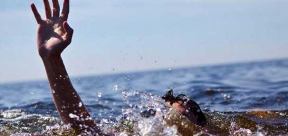 شاب يلقى مصرعه متأثراً بإصابته بالغرق ببحر النصيرات وسط قطاع غزة