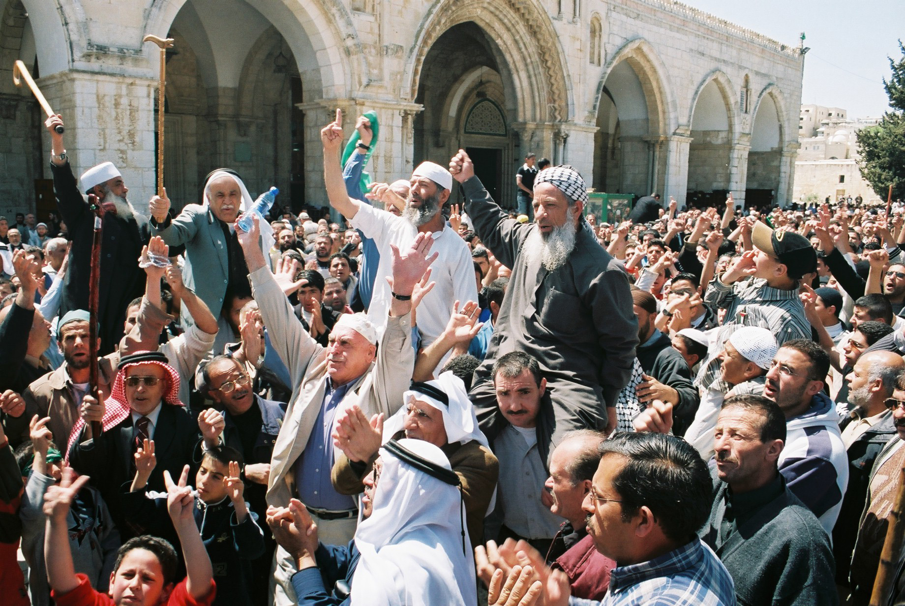 اليوم: توافد أهل الداخل إلى الأقصى للمشاركة في مهرجان "ربيع طفل الأقصى"