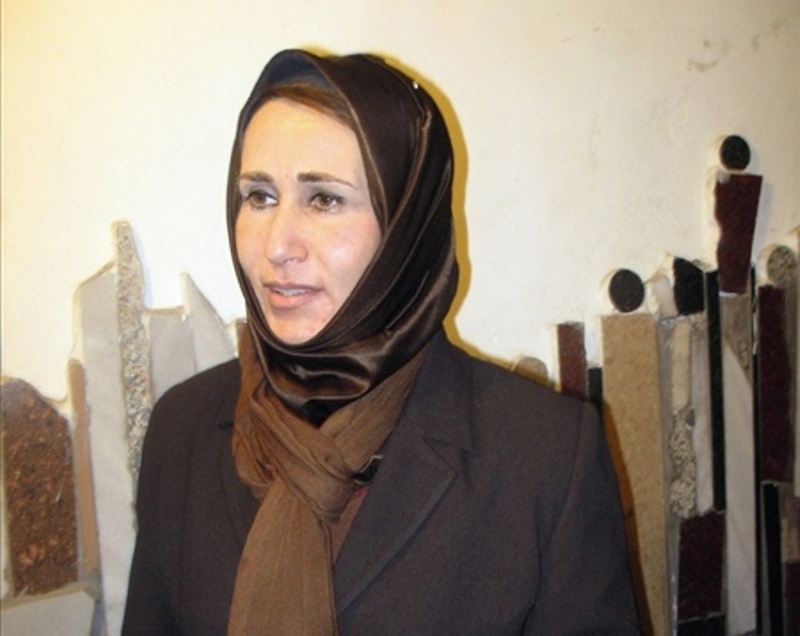 مصدر لـ "خبر" : شخصيات متنفذة في السلطة تعرقل حل أزمة النائب د. نجاة أبو بكر