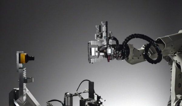 بالفيديو : آبل تعيد تدوير الذهب المستخرج من هواتف آيفون القديمة !