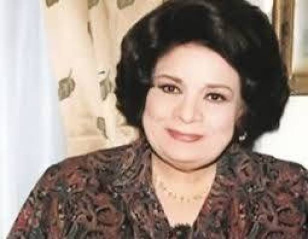 "الموت" يطارد الفنانة كريمة مختار