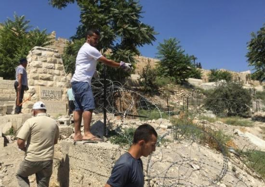 الخارجية تدين اقتحام الاحتلال مقبرة باب الرحمة