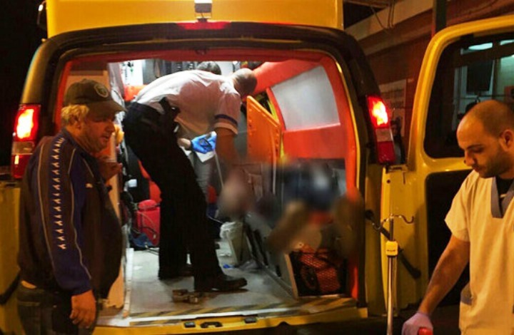 إصابة إسرائيليين بعملية إطلاق نار على حاجز عسكري غرب رام الله
