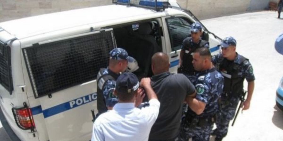 الشرطة تعتقل 5 مطلوبين وتصادر 5 مركبات غير قانونية في جنين