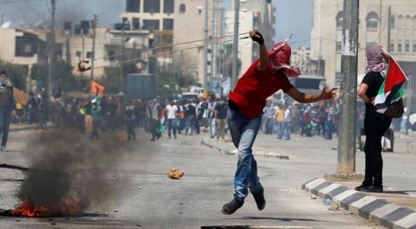 مواجهات عنيفة في بلدة أبو ديس شرق القدس