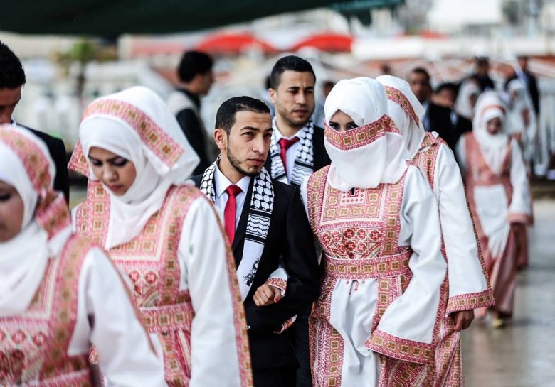 إطلاق مشروع لتزويج الشباب فوق 26 عامًا بغزة