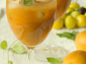 عصير قمر الدين بجوز الهند والفانيلا