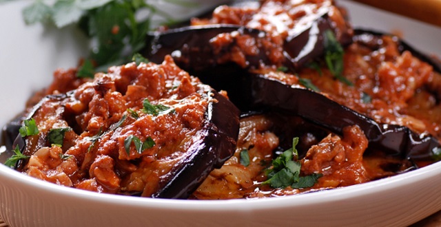 طريقة عمل المسقعة المصرية