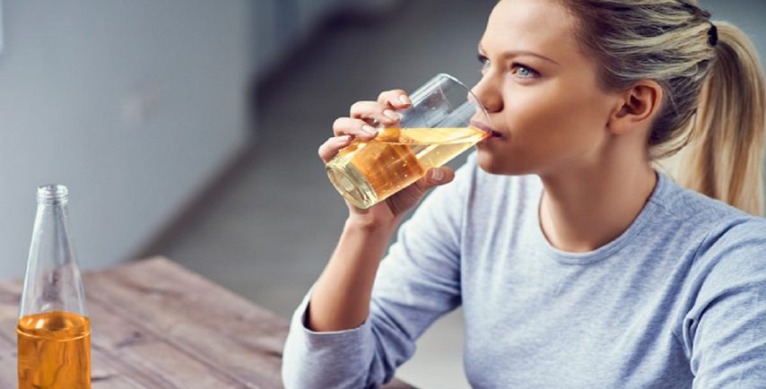 لماذا يجب عليك التوقف فورا عن تناول جرعات من خل التفاح؟