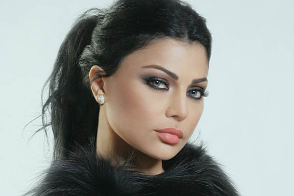 هيفاء وهبي لجمهورها بالمغرب : "أشوفكن بـ"كزبلانكا" وبحبكن كثير"