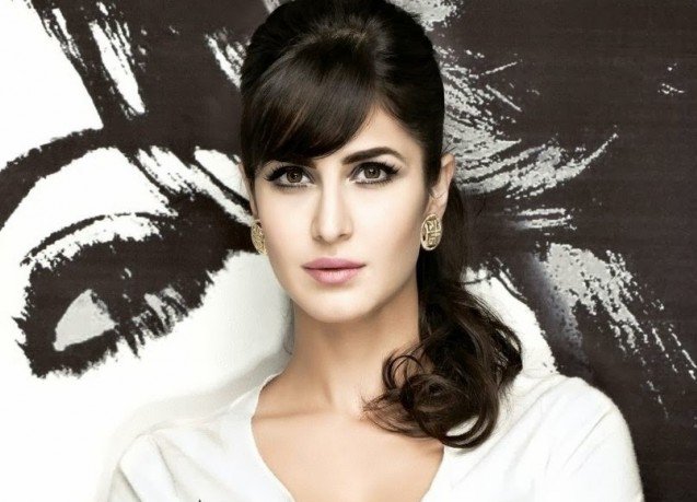 بالصورة :  هل تستعد نجمة بوليوود للزواج من هذا الفنان؟