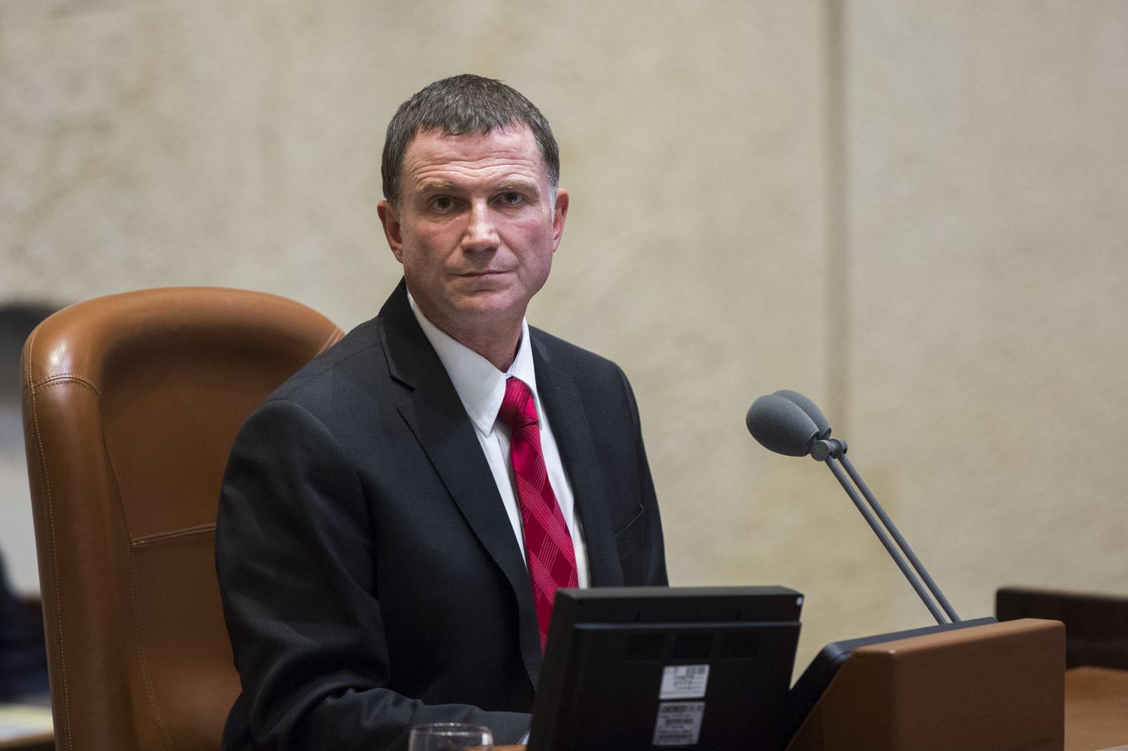 رئيس الكنيست "يخلي" نفسه من مستوطنة نفيه دانيال!