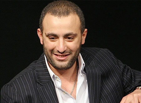 بعد تعرضه لحادث سير مروع .. احمد السقا بصحة جيدة